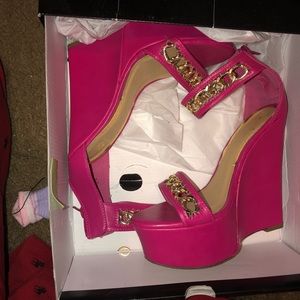 Pink wedges